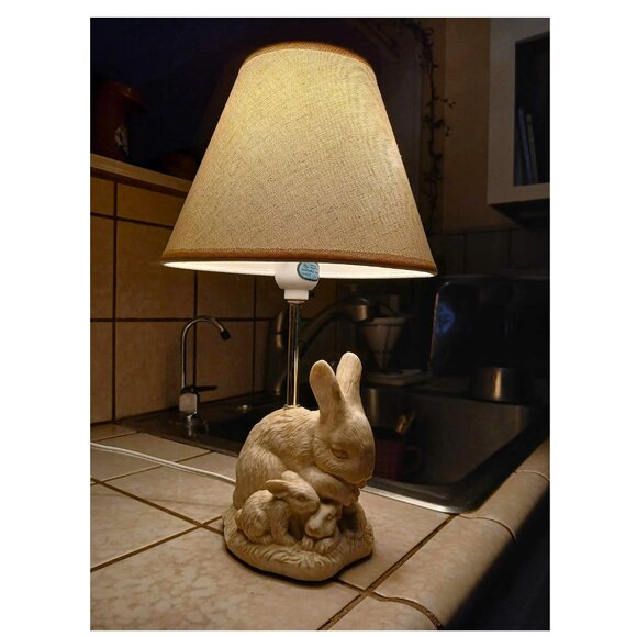Adorable Mamma Bunny & 3 Baby Bunnies Carved Poly Resin Figurine Accent Lamp - Picture 1 of 6